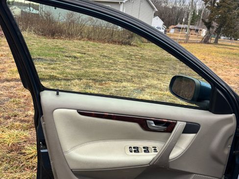 Used 2007 Volvo V70 2.4 image 18