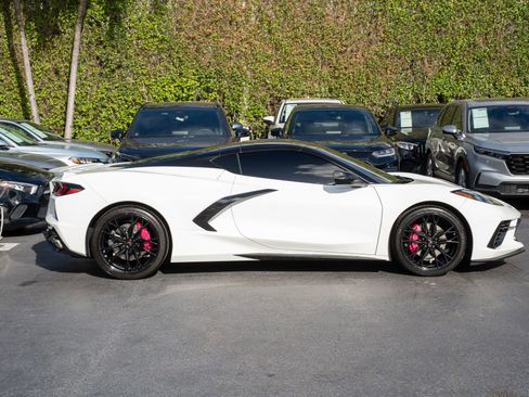 Used 2023 Chevrolet Corvette Stingray Preferred Cpe w/ Stealth Interior Trim Package image 4