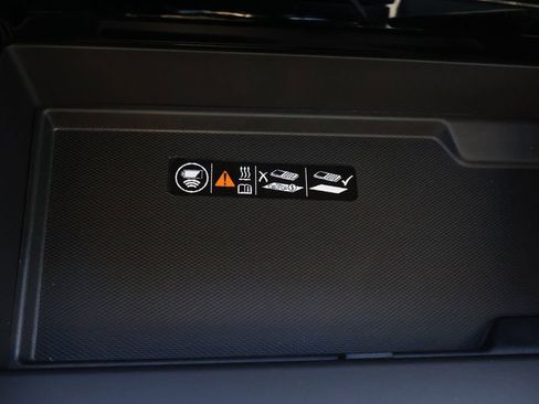 New 2026 Chevrolet Suburban RST image 32