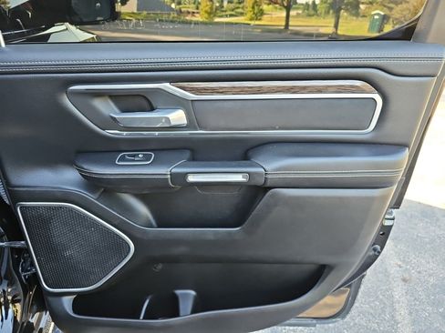 Used 2020 RAM 1500 Laramie AWD/4WD image 15