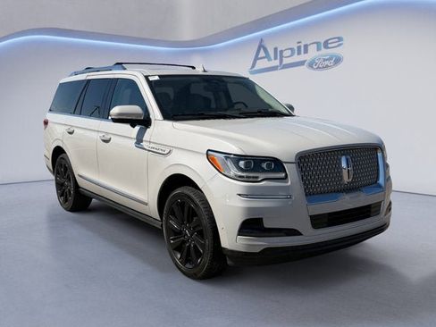 Used 2022 Lincoln Navigator Reserve AWD/4WD image 7