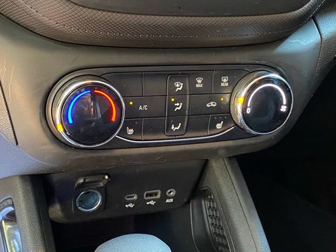 Used 2023 Chevrolet TrailBlazer LT FWD image 20