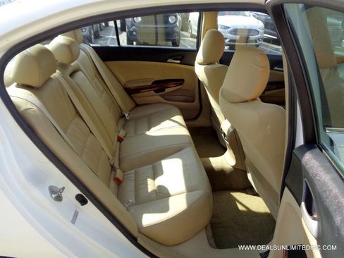 Used 2011 Honda Accord EX-L image 16