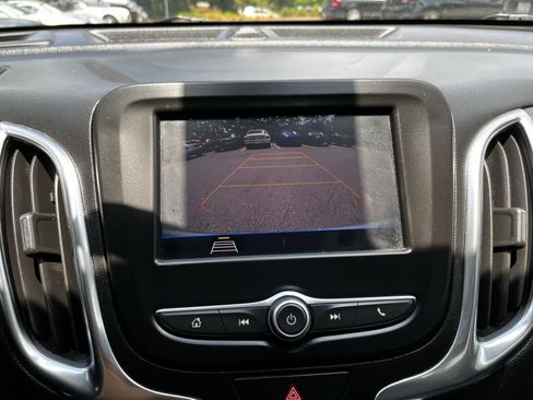 Used 2021 Chevrolet Equinox LT image 35