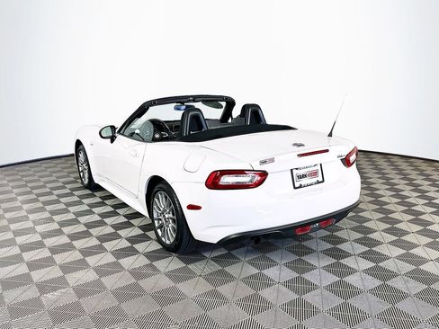 Used 2018 FIAT 124 Spider Classica RWD image 35