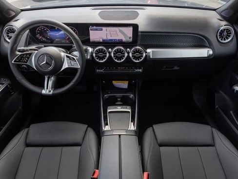 Certified 2025 Mercedes-Benz GLB 250 4MATIC image 22