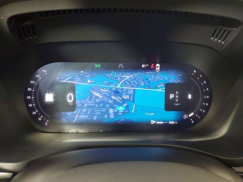 Certified 2025 Volvo XC60 B5 Plus AWD/4WD image 29