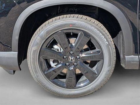 New 2025 Honda Pilot Black Edition image 10