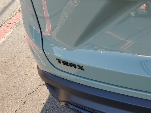 Used 2024 Chevrolet Trax RS w/ Sunroof Package FWD image 7