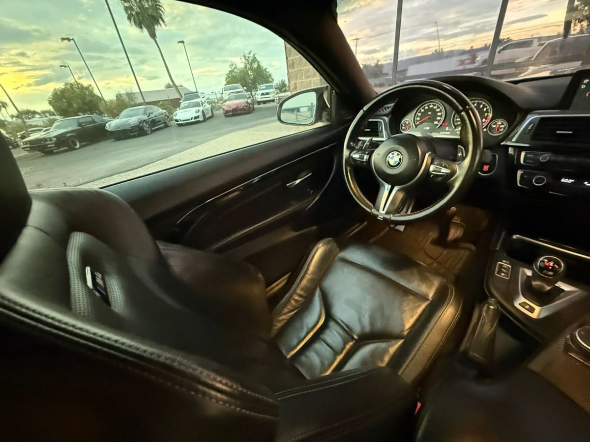Used 2018 BMW M4 Coupe RWD image 41