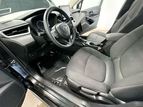 Used 2022 Toyota Corolla LE FWD image 14