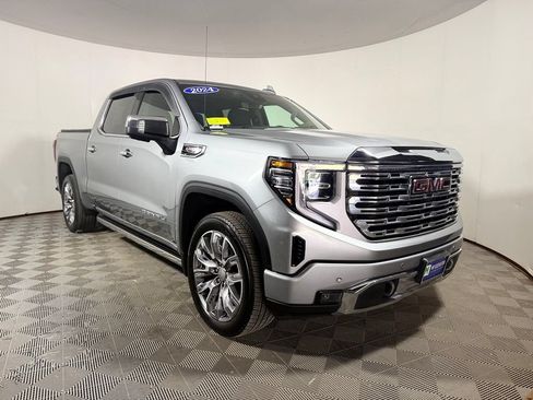 Used 2024 GMC Sierra 1500 Denali AWD/4WD image 9
