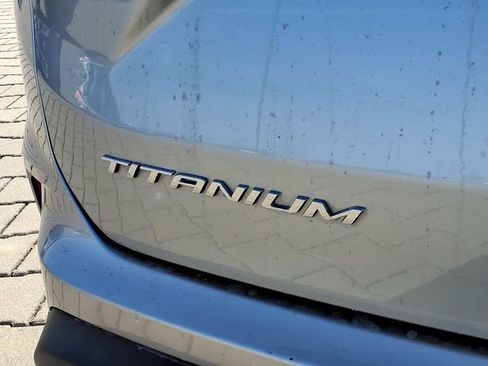 Used 2024 Ford Edge Titanium image 26