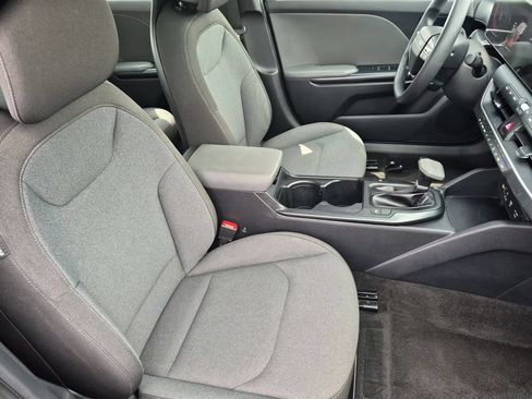 Used 2025 Kia K4 FWD image 31