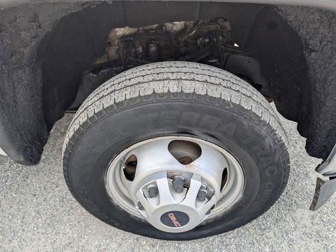 Used 2015 GMC Sierra 3500 2WD Crew Cab image 4