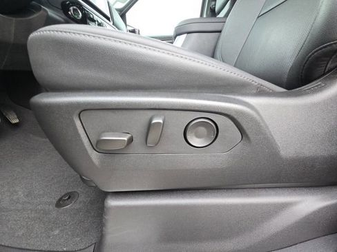 Used 2025 Chevrolet Silverado 1500 LTZ AWD/4WD image 23