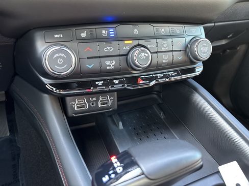 Used 2026 Dodge Durango GT AWD/4WD image 32