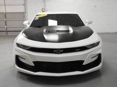 Used 2020 Chevrolet Camaro SS RWD image 4