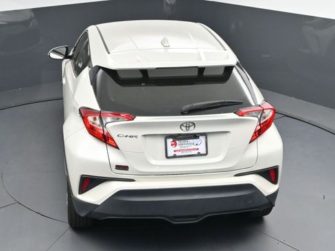 Used 2020 Toyota C-HR LE image 33