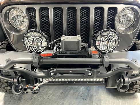 Used 2018 Jeep Wrangler Unlimited Sport S image 4