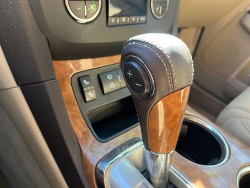 Used 2011 Buick Enclave CXL image 62