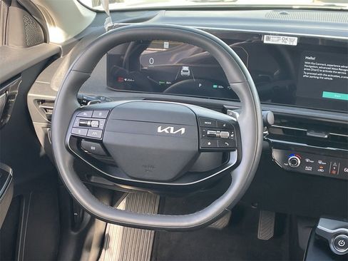 Certified 2025 Kia EV6 Light image 13