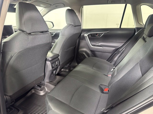 Used 2024 Toyota RAV4 LE AWD/4WD image 12