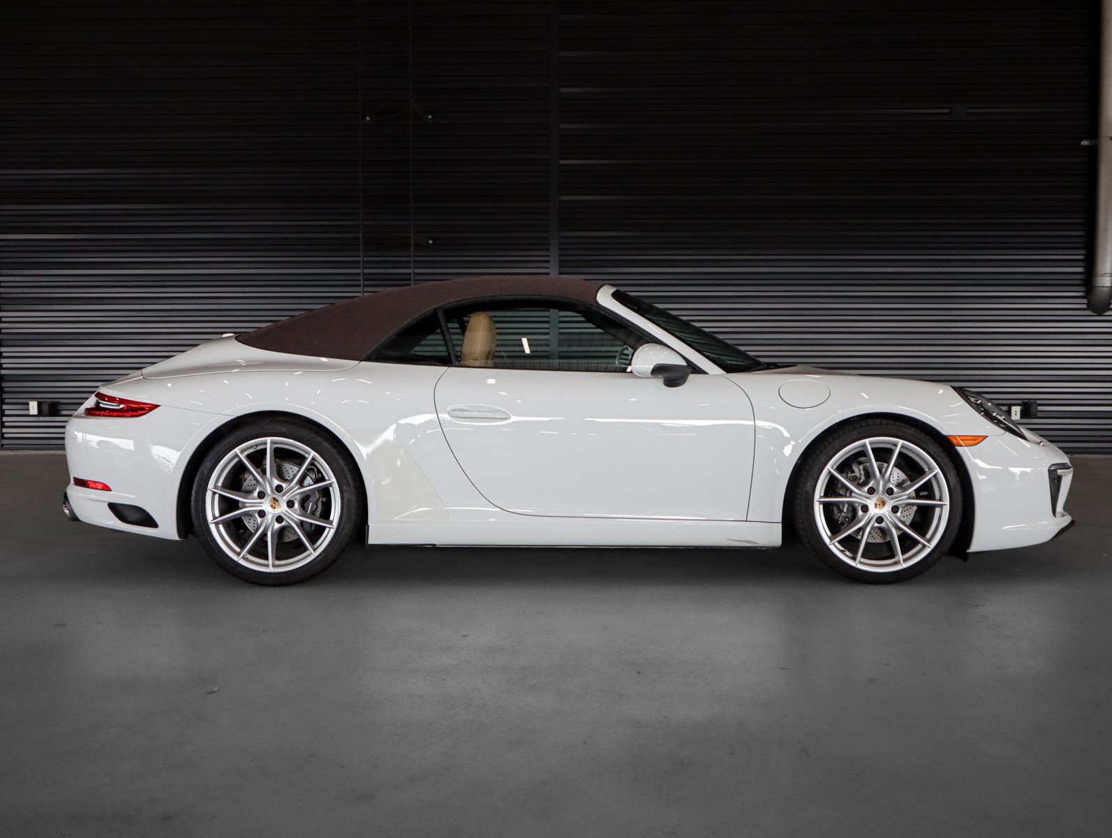 Certified 2017 Porsche 911 Carrera RWD image 11