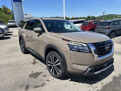 Used 2025 Nissan Pathfinder Platinum