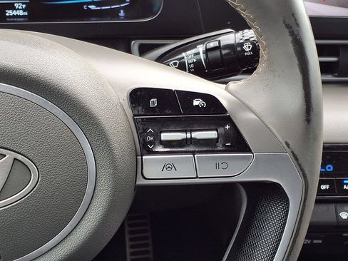 Used 2025 Hyundai Elantra Sport FWD image 15