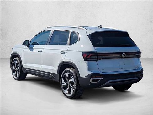 New 2025 Volkswagen Taos SE image 8