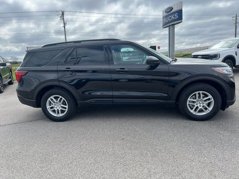 New 2026 Ford Explorer Active w/ Active Comfort Package RWD image 4