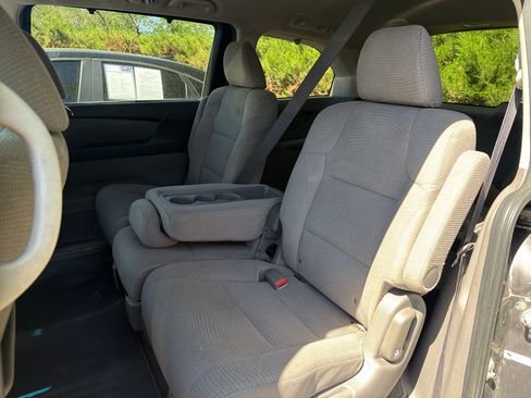 Used 2012 Honda Odyssey EX image 3