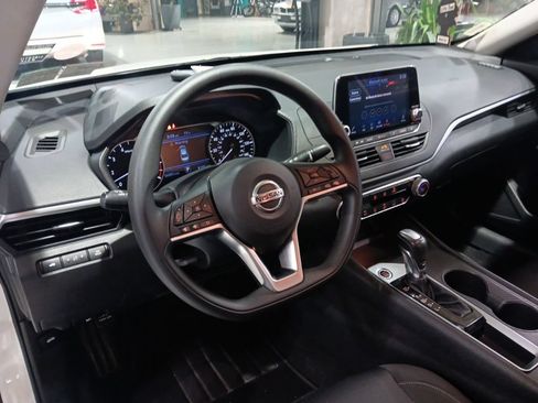 Used 2019 Nissan Altima 2.5 S FWD image 5
