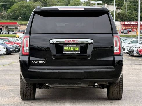 Used 2018 GMC Yukon Denali w/ Denali Ultimate Package AWD/4WD image 4