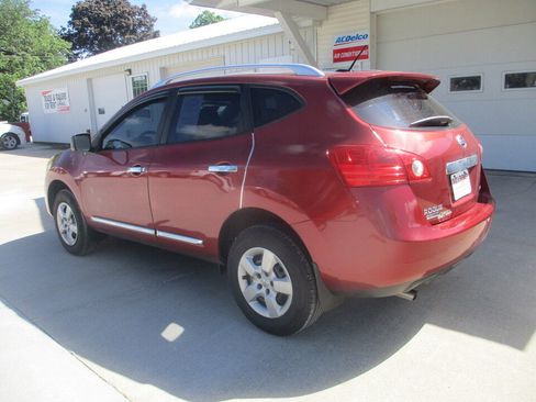 Used 2015 Nissan Rogue S w/ Convenience Package AWD/4WD image 13