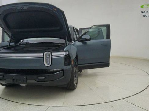 Used 2025 Rivian R1T Premium AWD/4WD image 73