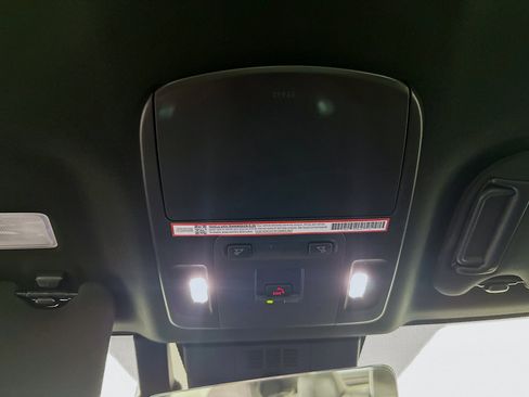 Used 2025 Toyota Camry SE FWD image 18