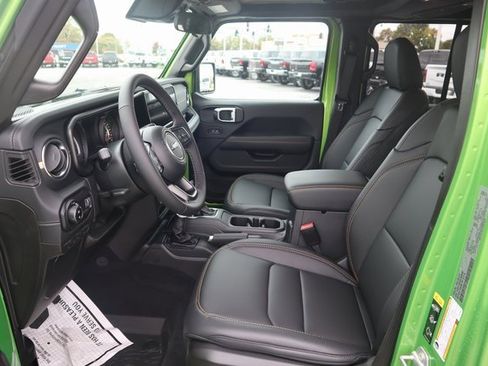 New 2025 Jeep Gladiator Sport image 5