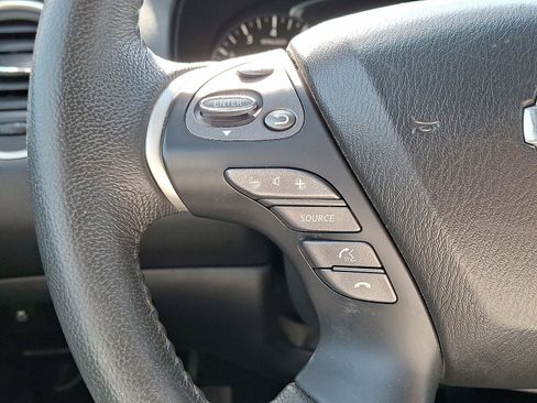 Used 2015 Nissan Pathfinder SV w/ Cargo Package image 24