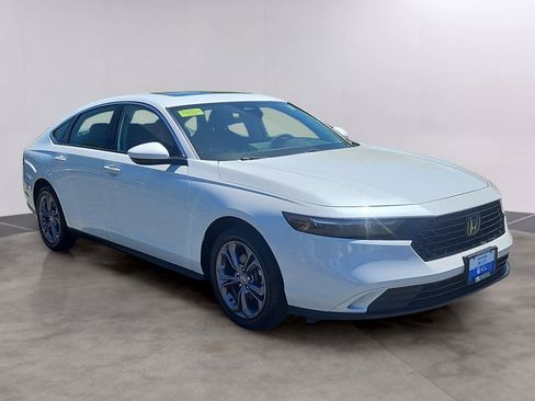 Used 2024 Honda Accord EX image 3