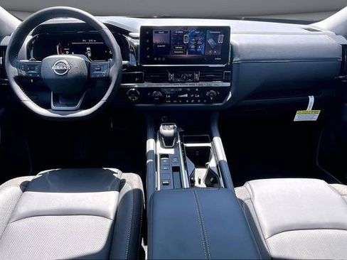 New 2026 Nissan Pathfinder SL FWD image 5