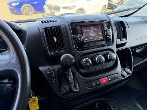 Used 2021 RAM ProMaster 2500 w/ Convenience Group FWD image 13