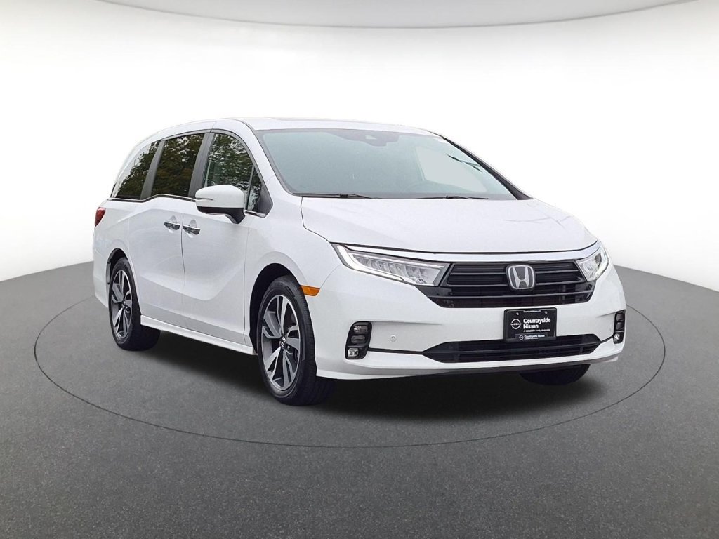 Used 2024 Honda Odyssey Touring image 3
