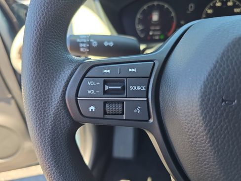 Used 2025 Honda HR-V LX image 21