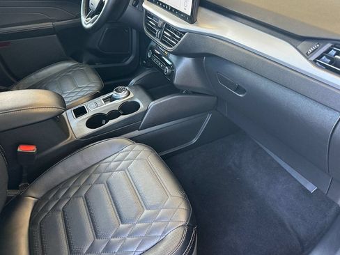 Used 2024 Ford Escape Platinum w/ Premium Technology Package AWD/4WD image 19