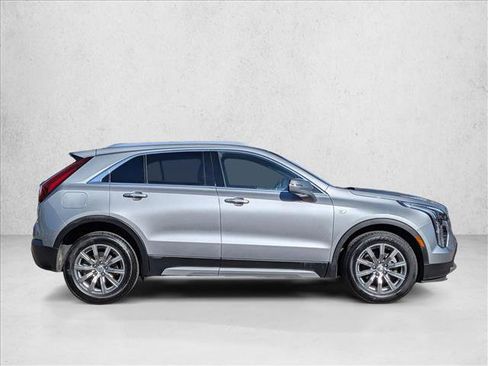 Used 2023 Cadillac XT4 Premium Luxury AWD/4WD image 4