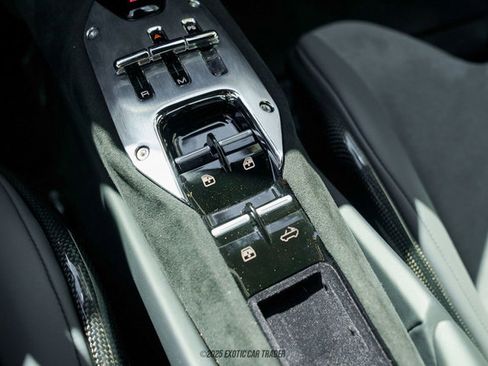 Used 2025 Ferrari 296 GTS image 41