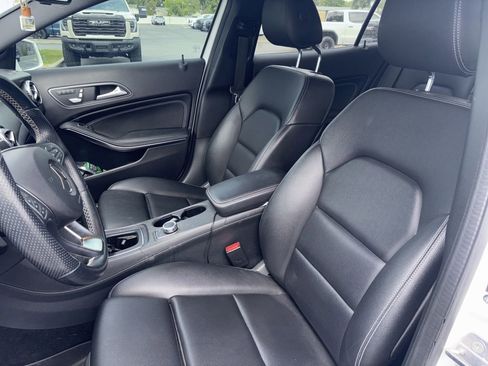 Used 2019 Mercedes-Benz GLA 250 4MATIC image 9