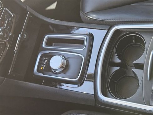 Used 2023 Chrysler 300 Touring L w/ Popular Equipment Group image 20